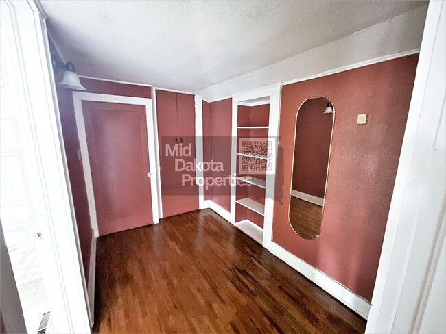 Building Photo - 517 N Duff-3 Bedroom House
