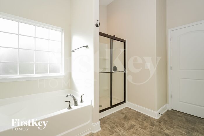 Building Photo - 11 Harvest Oak Ct