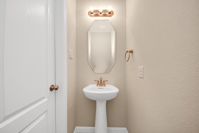 Building Photo - 32903 Silver Mdw Wy