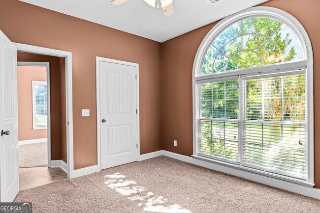 Building Photo - 1141 Whispering Lakes Trail