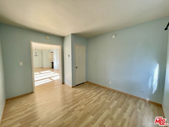 Building Photo - 5651 Windsor Way