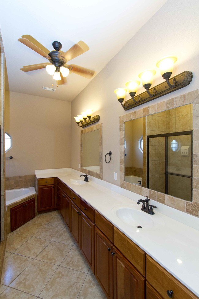 Master Bath - 6502 Hearth Stone Dr