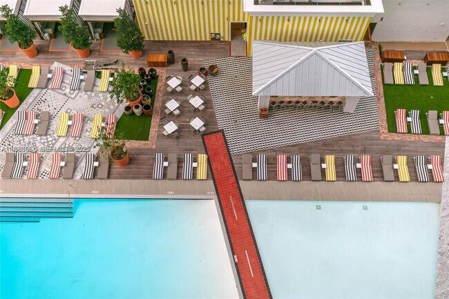 Building Photo - 1300 S Miami Ave