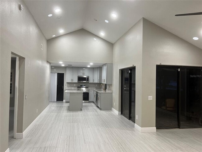 Building Photo - 6673 Doubletrace Ln