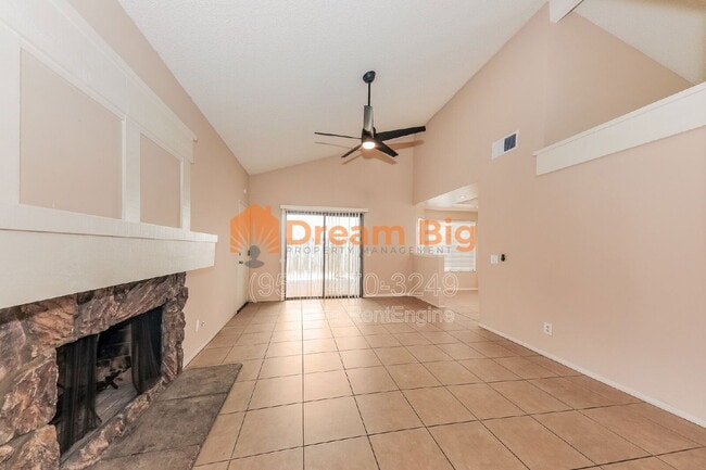 Building Photo - 8276 Yearling Way