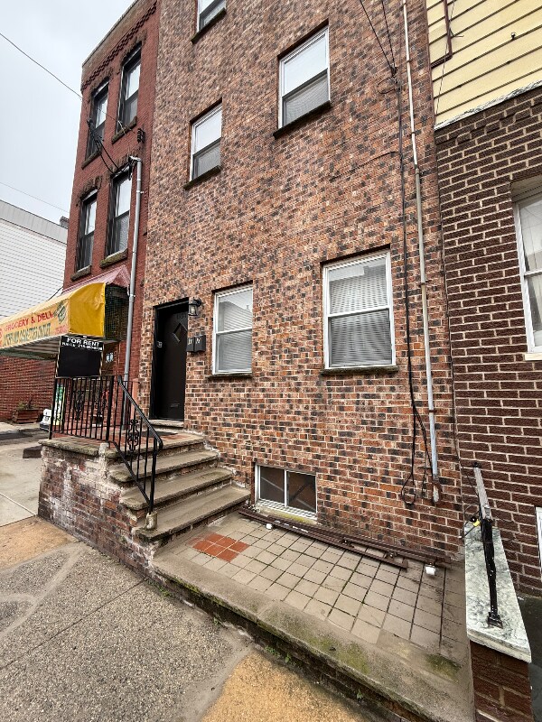 Building Photo - 1430 Jackson St