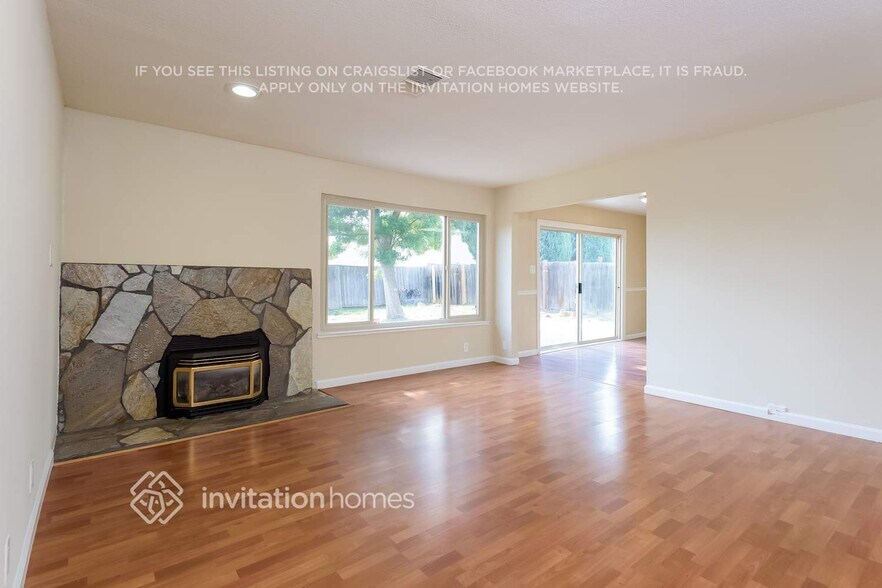 Building Photo - 2823 Seville Cir