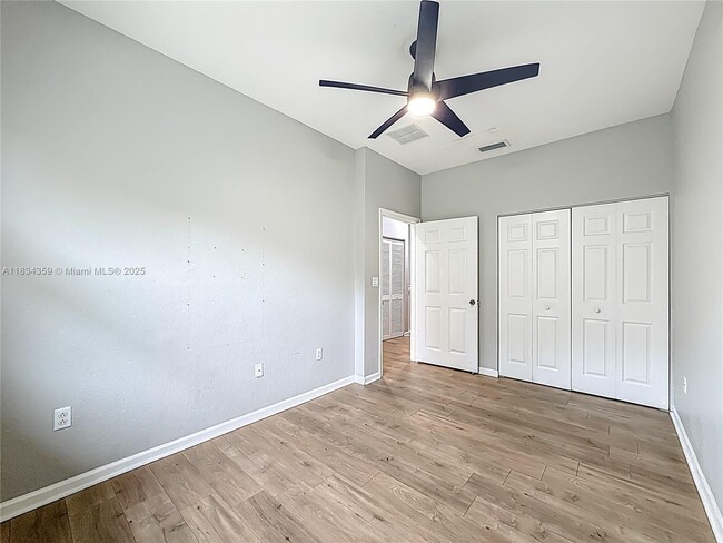 Building Photo - 2505 NW 31st Ct