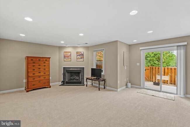 Building Photo - 5944 Wescott Hills Way