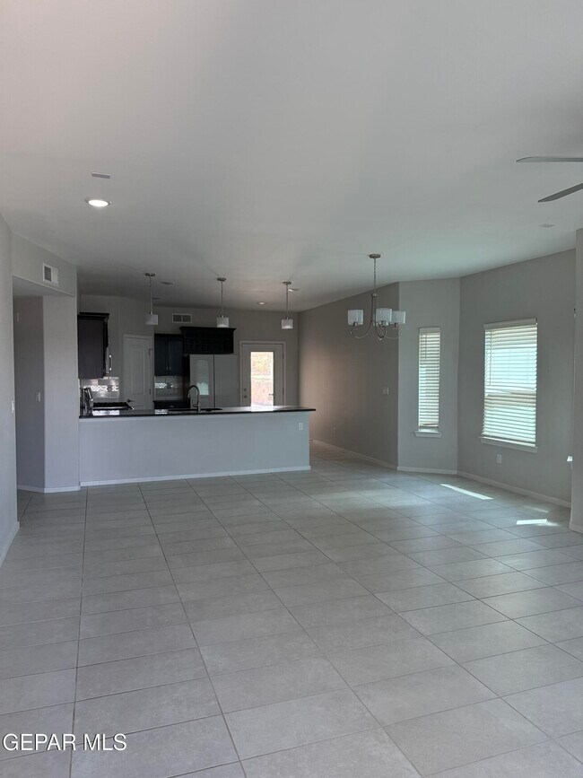 Building Photo - 10148 Texas Madrone Dr