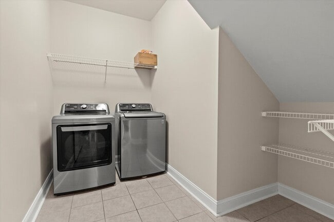 Building Photo - 288 Big Oak Ln