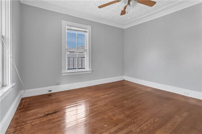 Building Photo - 244 Paradis Ave
