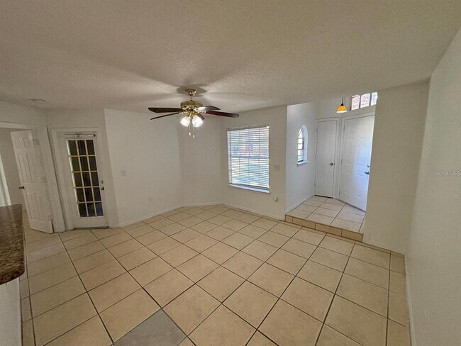 Building Photo - 433 Fountainhead Cir