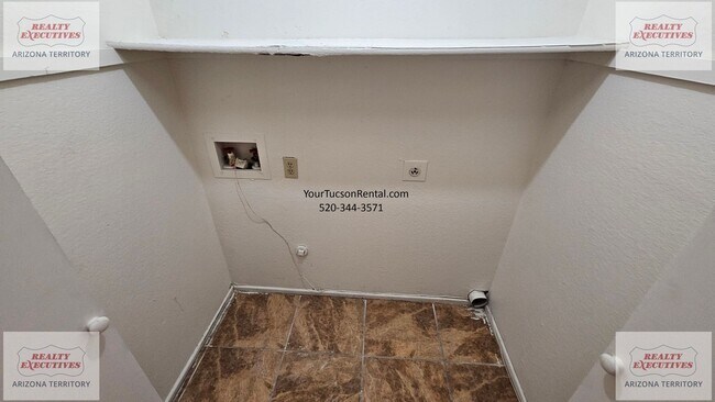 Building Photo - 1st Ave & Irvington Rd area 3 bedroom with AC