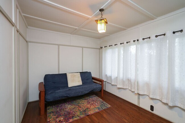 Building Photo - COMING SOON!!! BEAUTIFUL HISTORIC HOME LOC...
