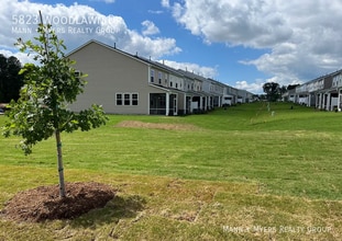 Building Photo - 5823 Woodlawn Dr