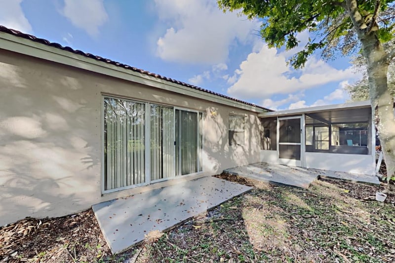 Building Photo - 10660 SW 21st St