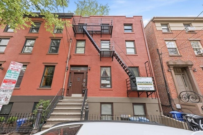 Building Photo - 59 Wayne St