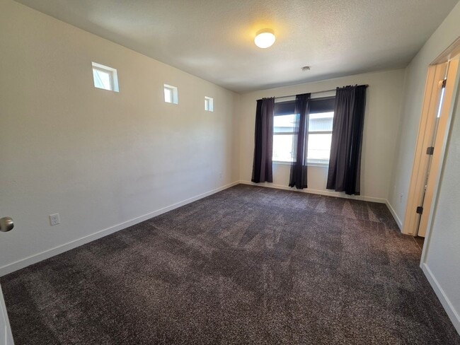 Building Photo - Beautiful 3 Bed 3 Bath Home In Banning Lewis Ranch!!!