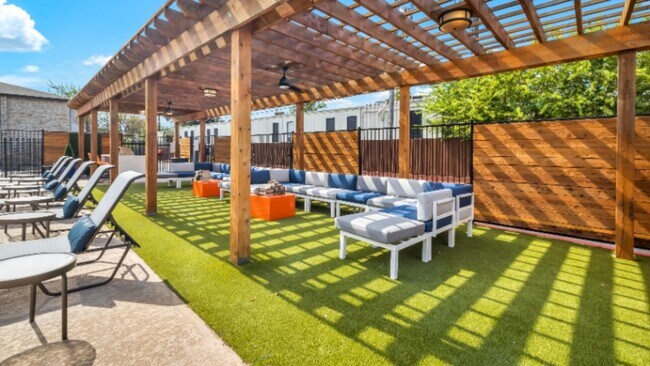 Building Photo - 5200 N Lamar Blvd