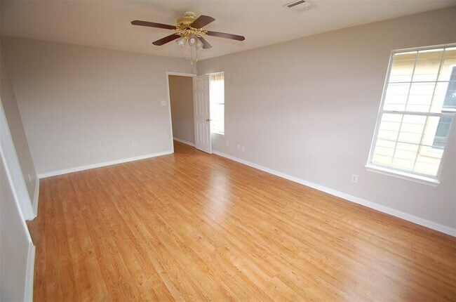 Building Photo - 11815 Chetman Dr