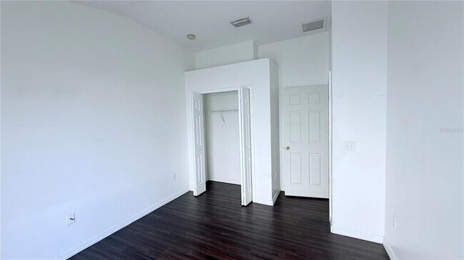 Building Photo - 31205 Bridgegate Dr