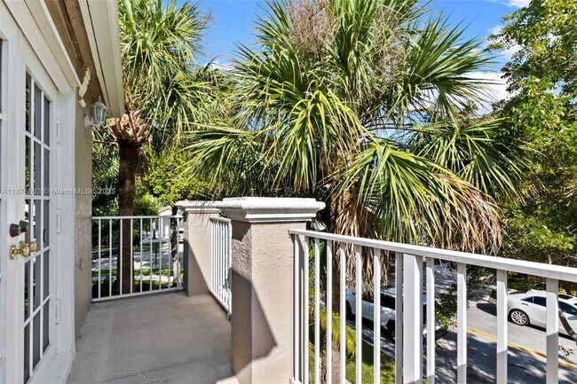 Building Photo - 15816 SW 48th Manor