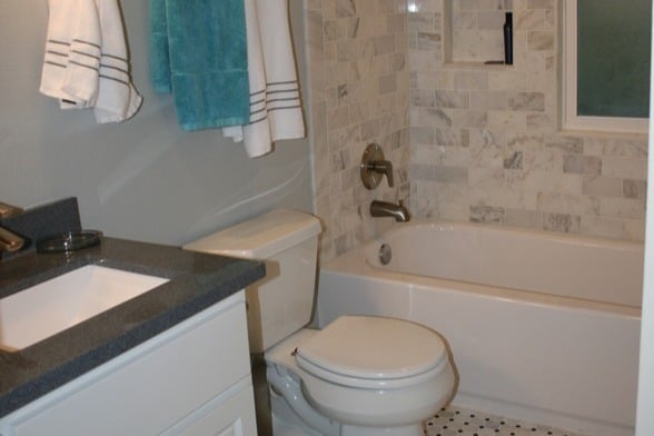Marble full bath - 1310 S Phillips Ave