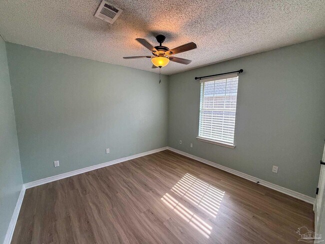 Building Photo - 1137 Carla Dr