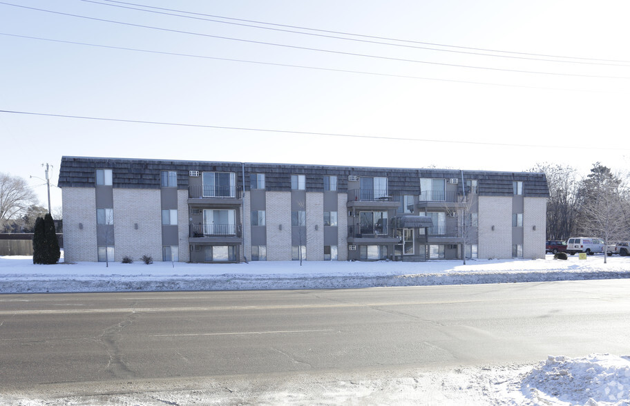 Building Photo - Elk Crossing Apartments