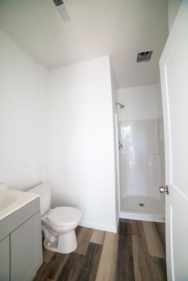 Building Photo - 107 N 13th St