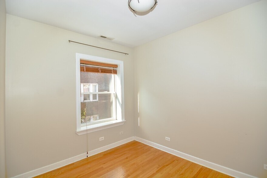 Building Photo - 3212 N Clifton Ave