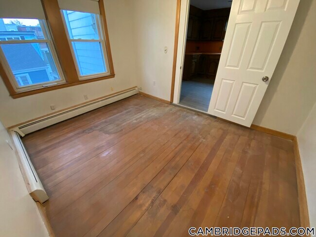 Building Photo - 161 Otis St