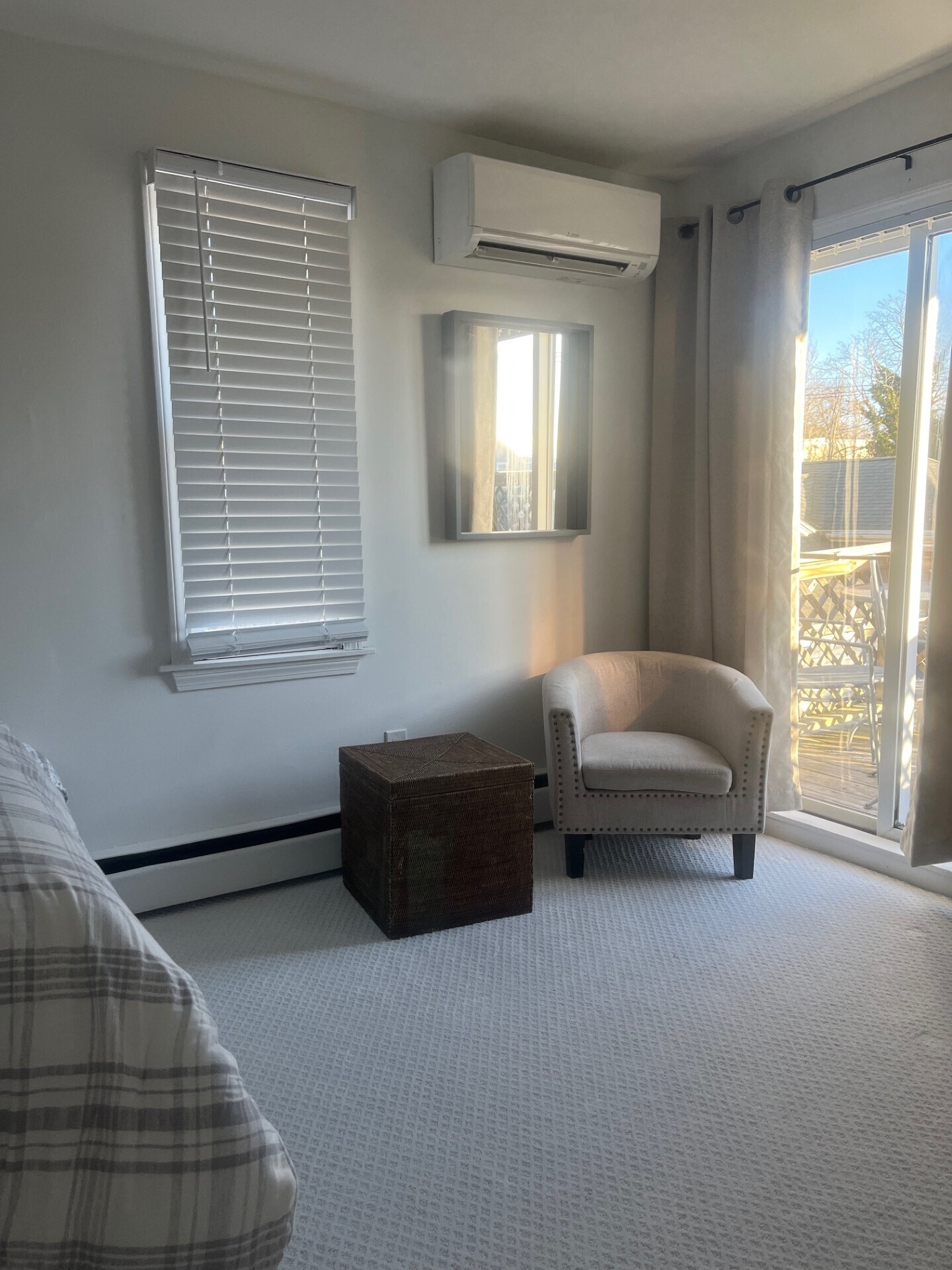 Building Photo - 404 Thames St