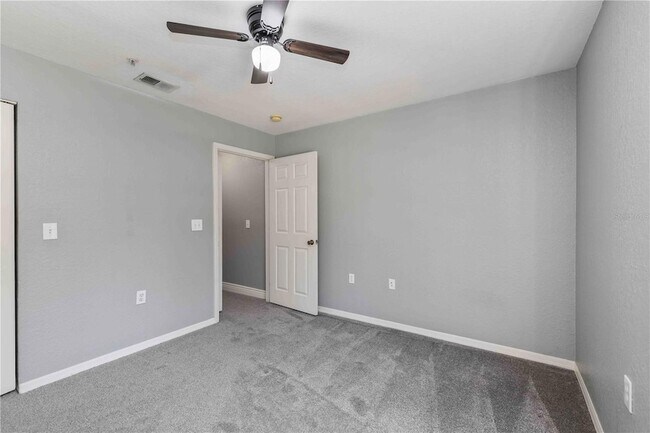 Building Photo - 7428 Vista Way