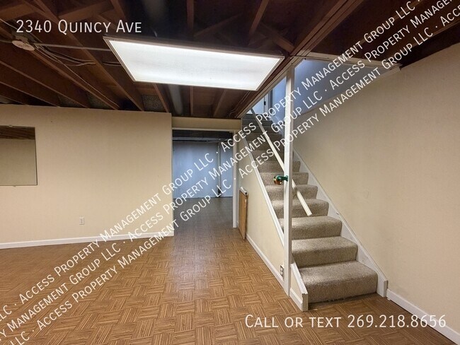 Building Photo - 2340 Quincy Ave