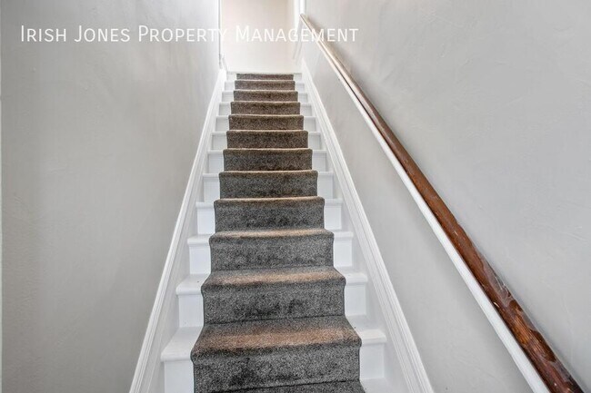 Building Photo - 138 Weimar St