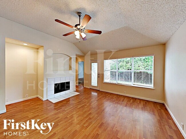 Building Photo - 1003 Prado Real Dr