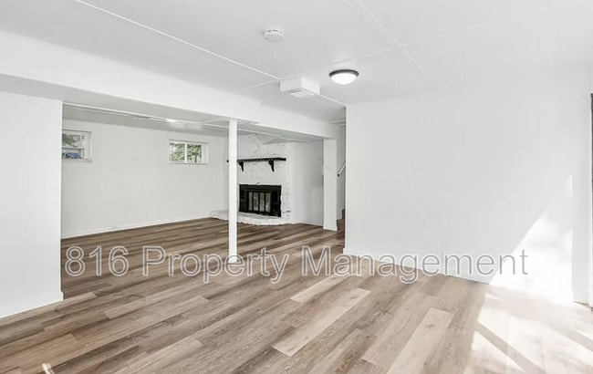 Building Photo - 1609 NE 60th Terrace
