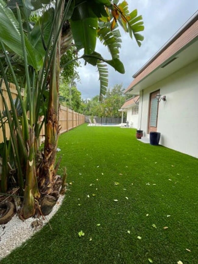 Building Photo - 486 NW 1st St