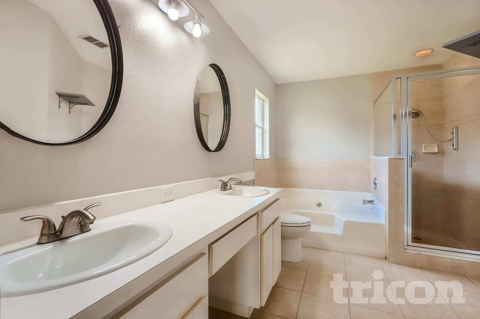 Building Photo - 28534 Tall Grass Dr