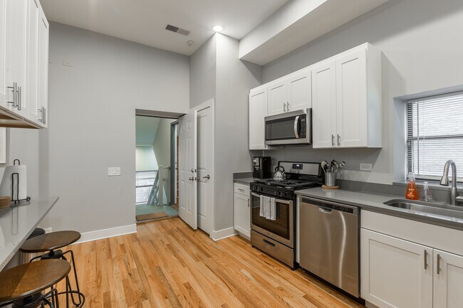 Building Photo - 1509 N Sedgwick St