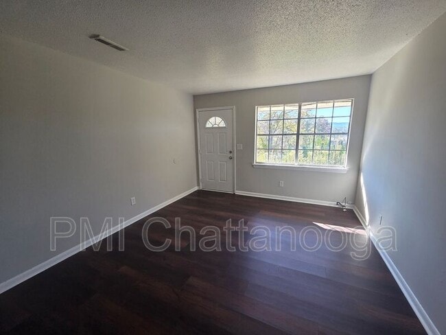 Building Photo - 583 Bandy Ln