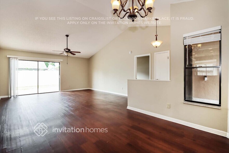 Building Photo - 4806 Foxshire Cir