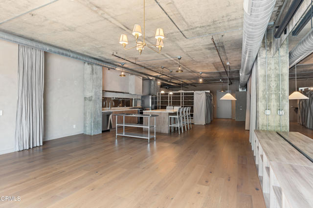Building Photo - 510 S Hewitt St