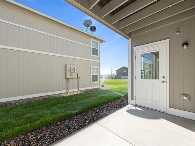 Building Photo - 6005C Chapel Hill Blvd