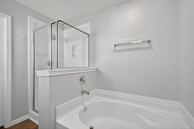 Building Photo - 10831 Fall Mill Dr