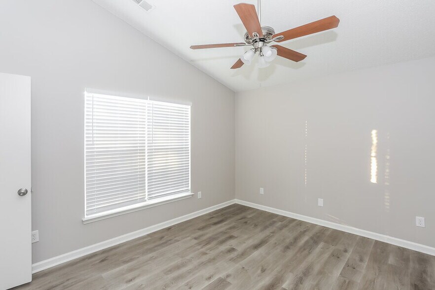 Building Photo - 5227 Moonlight Trail SW