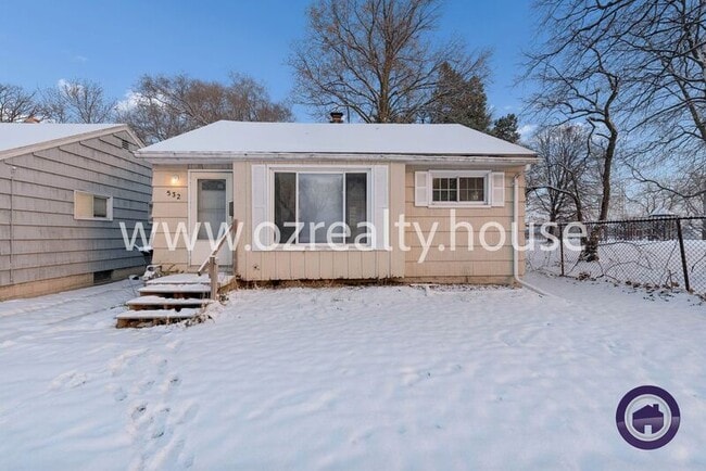 Primary Photo - 532 W Capistrano Ave