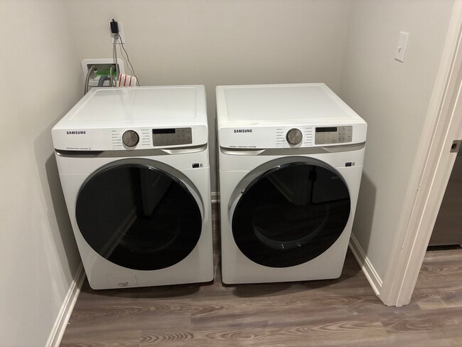 Building Photo - 105 S Osprey Ct